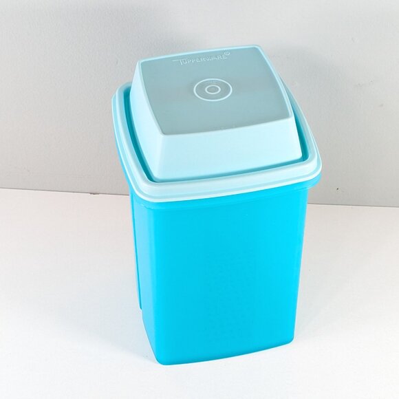 TUPPERWARE Pick A Deli Large Aqua Blue pickle keeper - Picture 7 of 13